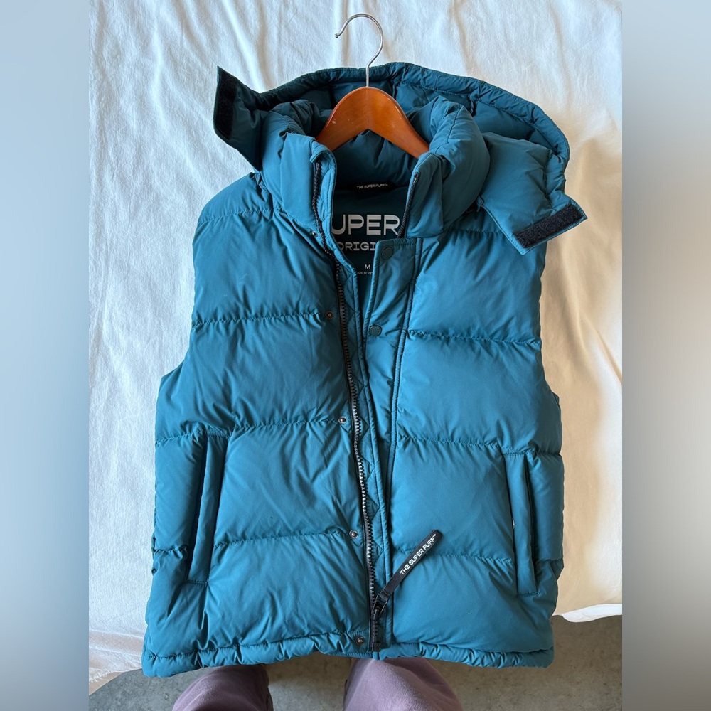 Aritzia SuperPuff Hooded Puffer Vest